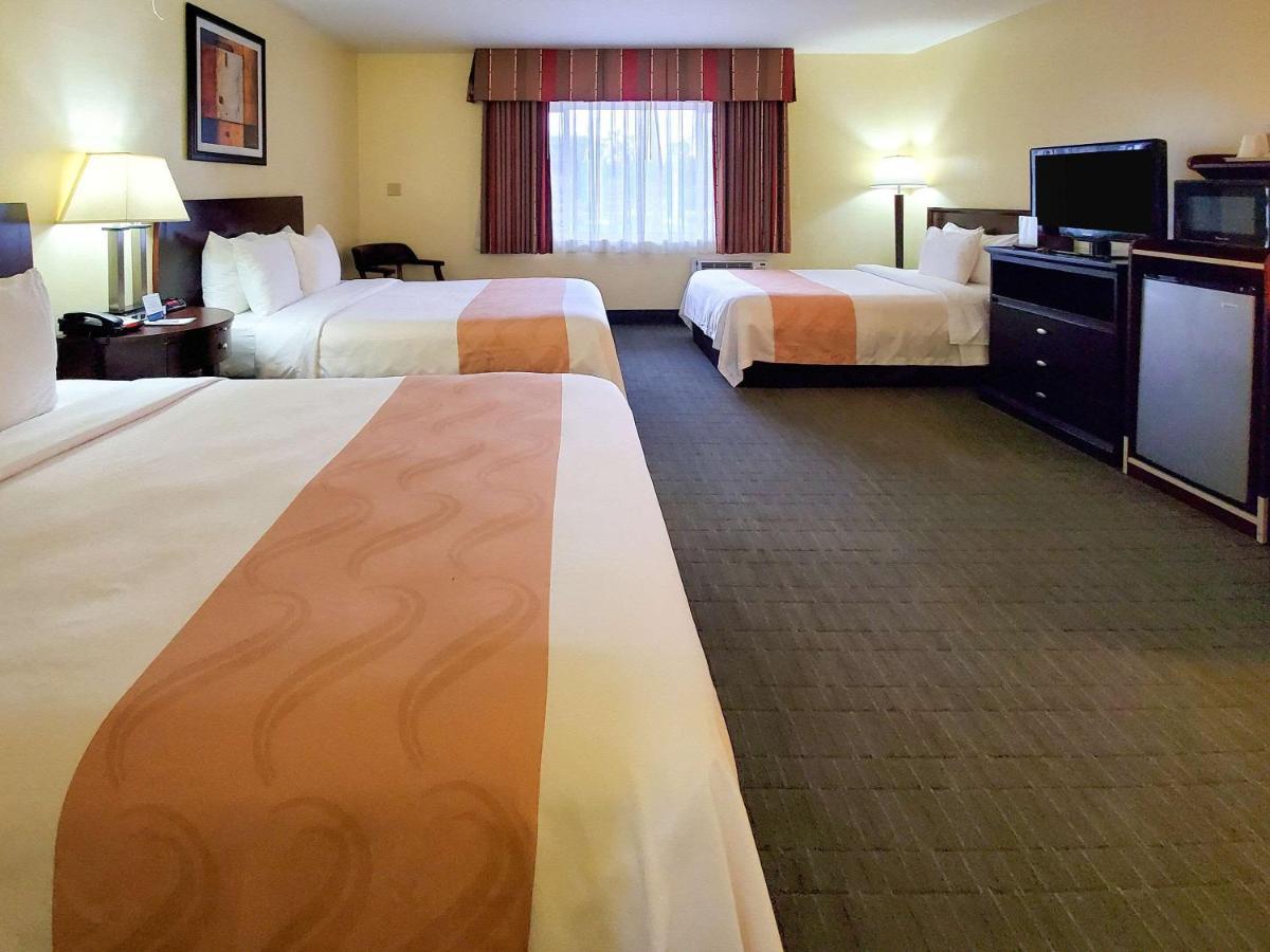 Quality Inn & Suites Anaheim At The Park Kültér fotó