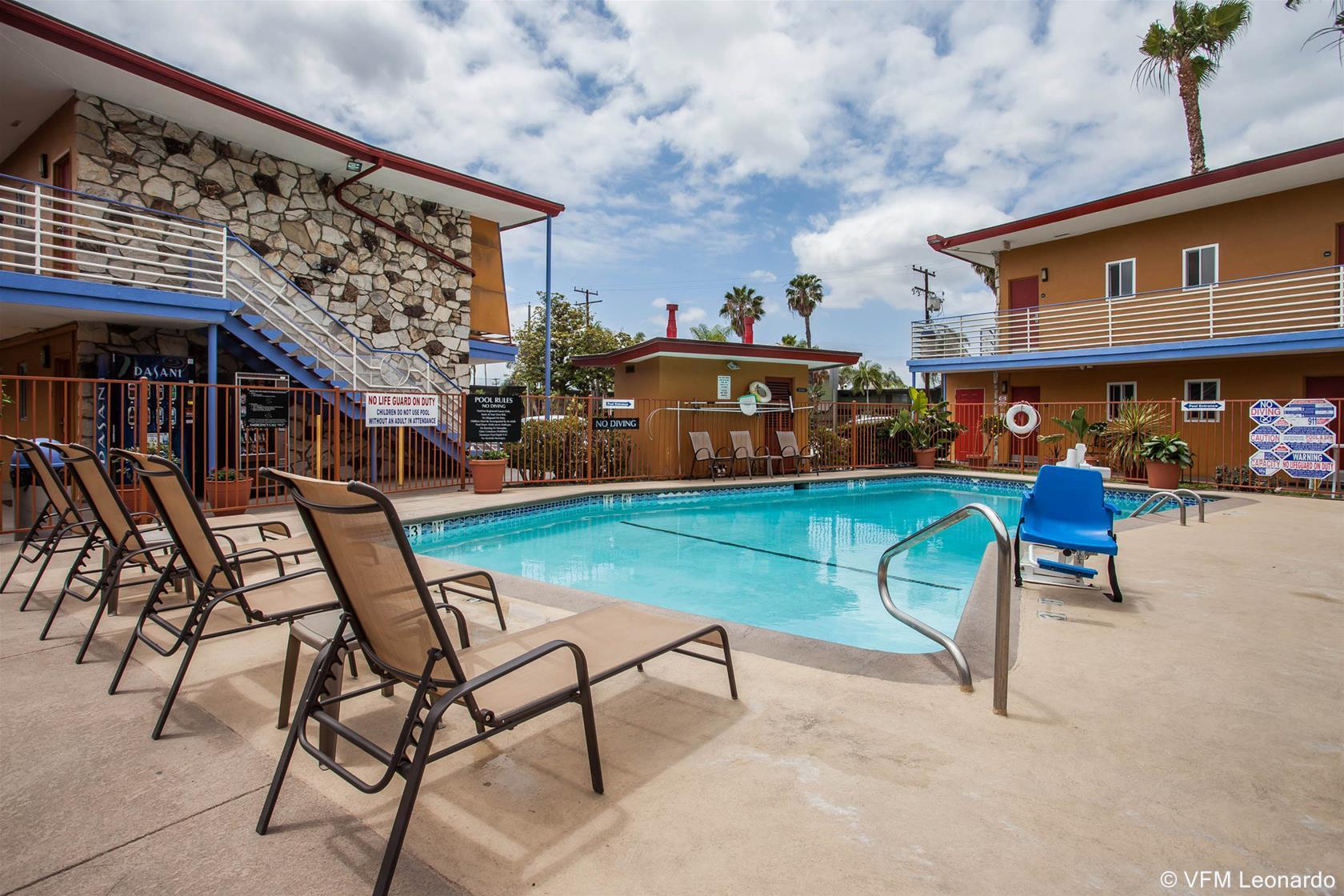 Quality Inn & Suites Anaheim At The Park Kültér fotó