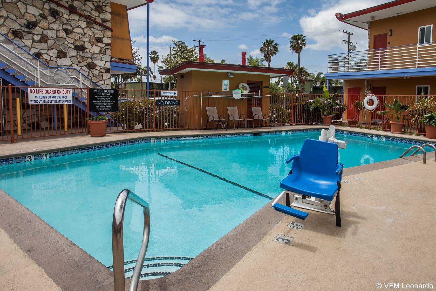 Quality Inn & Suites Anaheim At The Park Kültér fotó