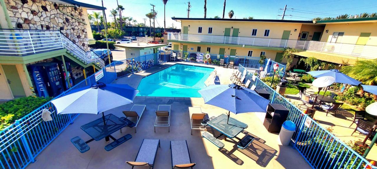 Quality Inn & Suites Anaheim At The Park Kültér fotó