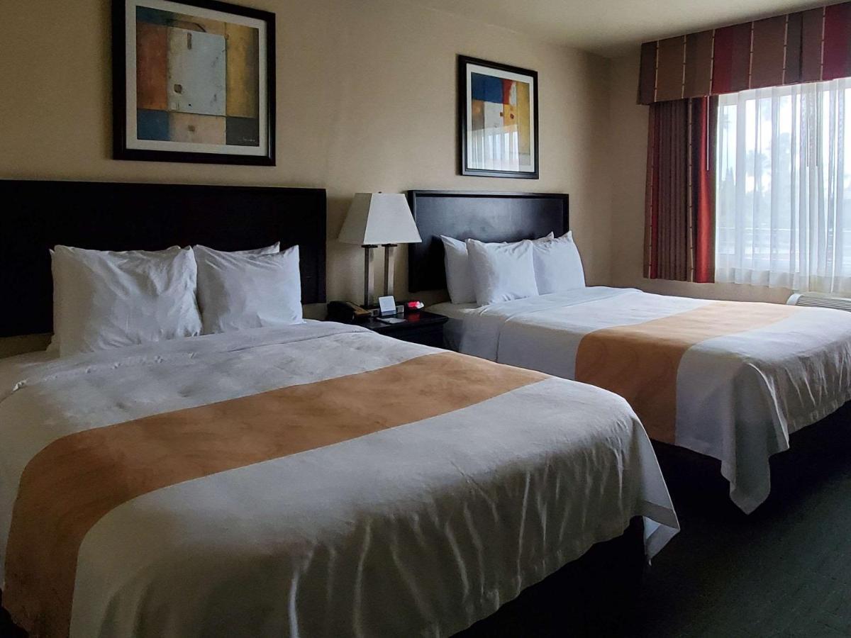 Quality Inn & Suites Anaheim At The Park Kültér fotó