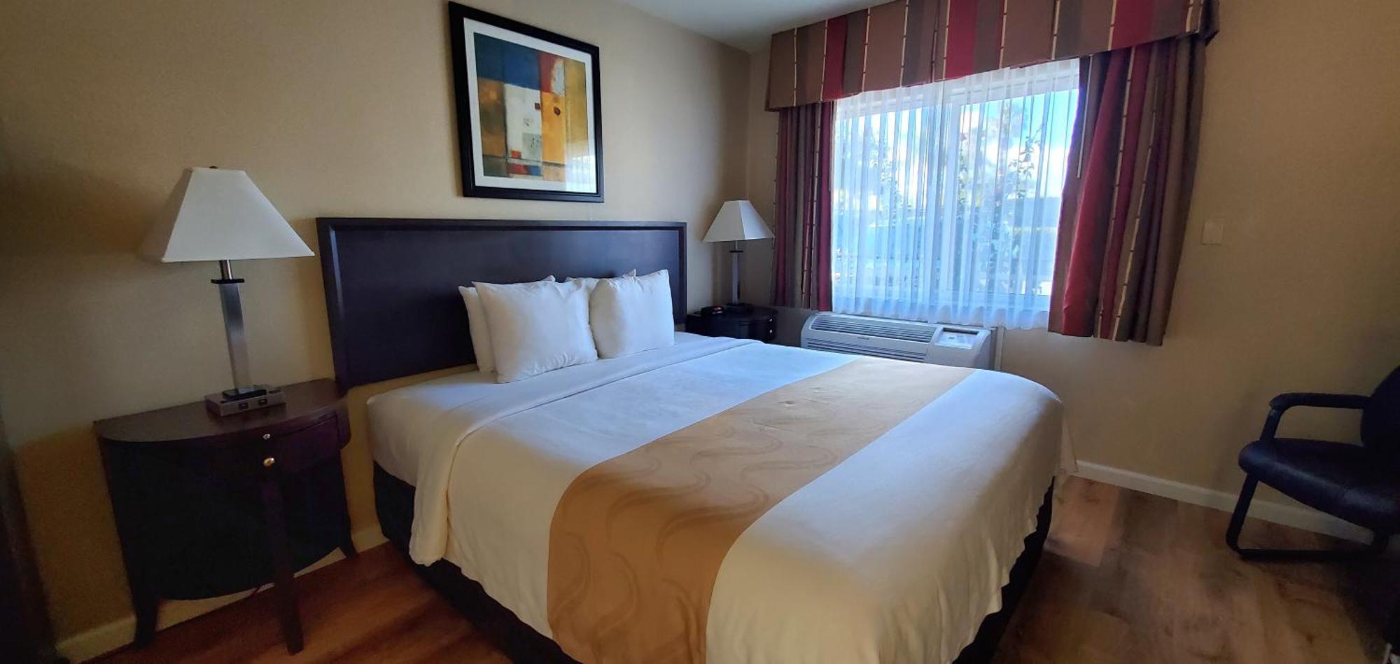 Quality Inn & Suites Anaheim At The Park Kültér fotó