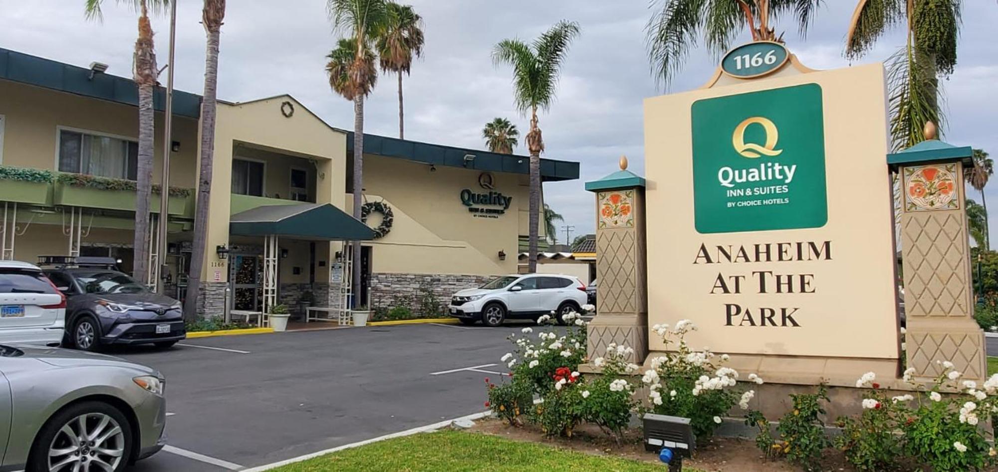 Quality Inn & Suites Anaheim At The Park Kültér fotó